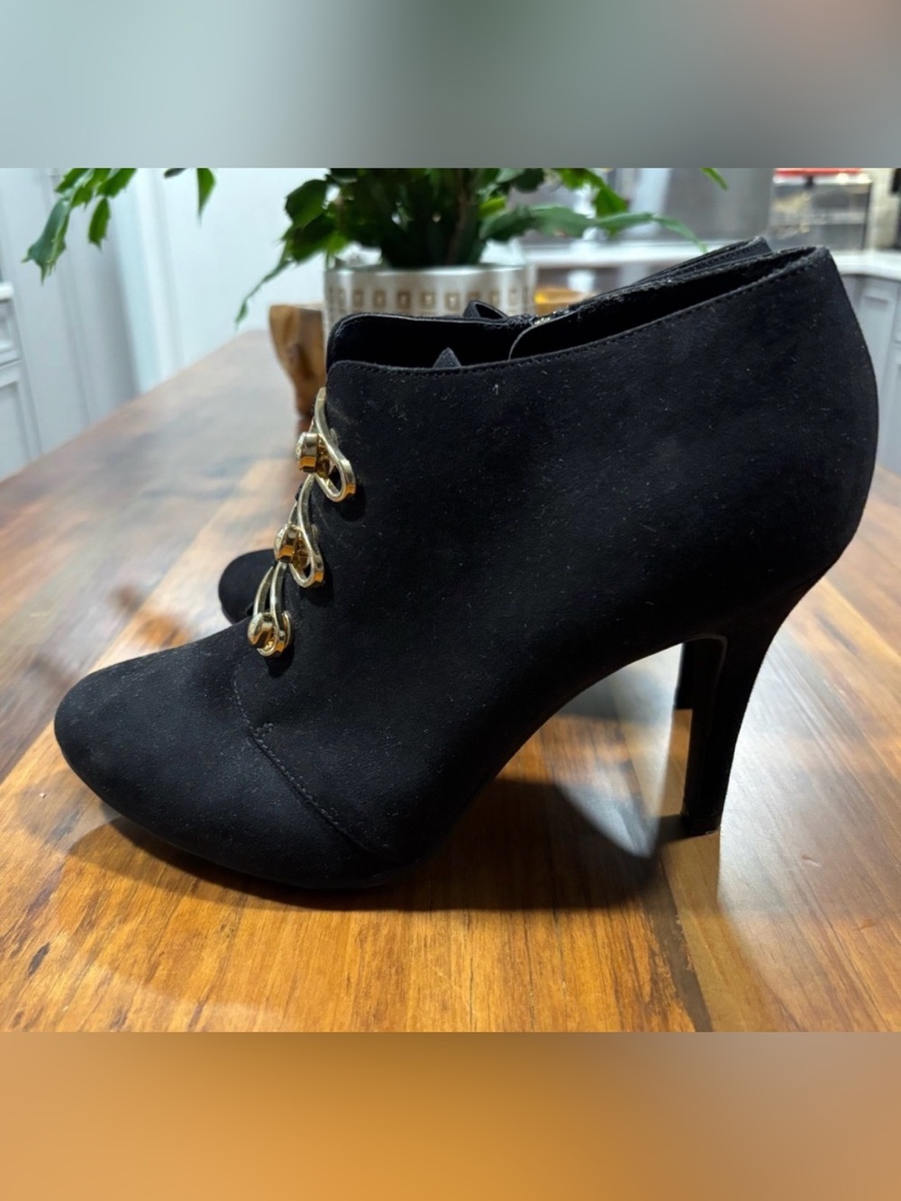 Eva & Zoe VALERIE Black Stiletto Ankle Booties Heels - Size 11